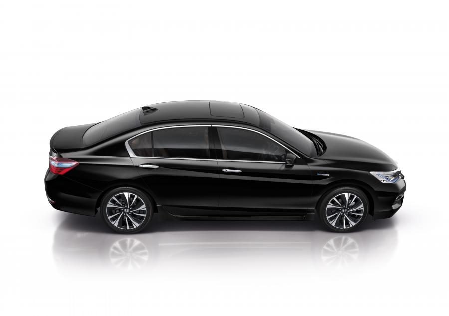  Honda Accord Hybrid (CR) 2016 года  (TH) (фото 4 из 6)